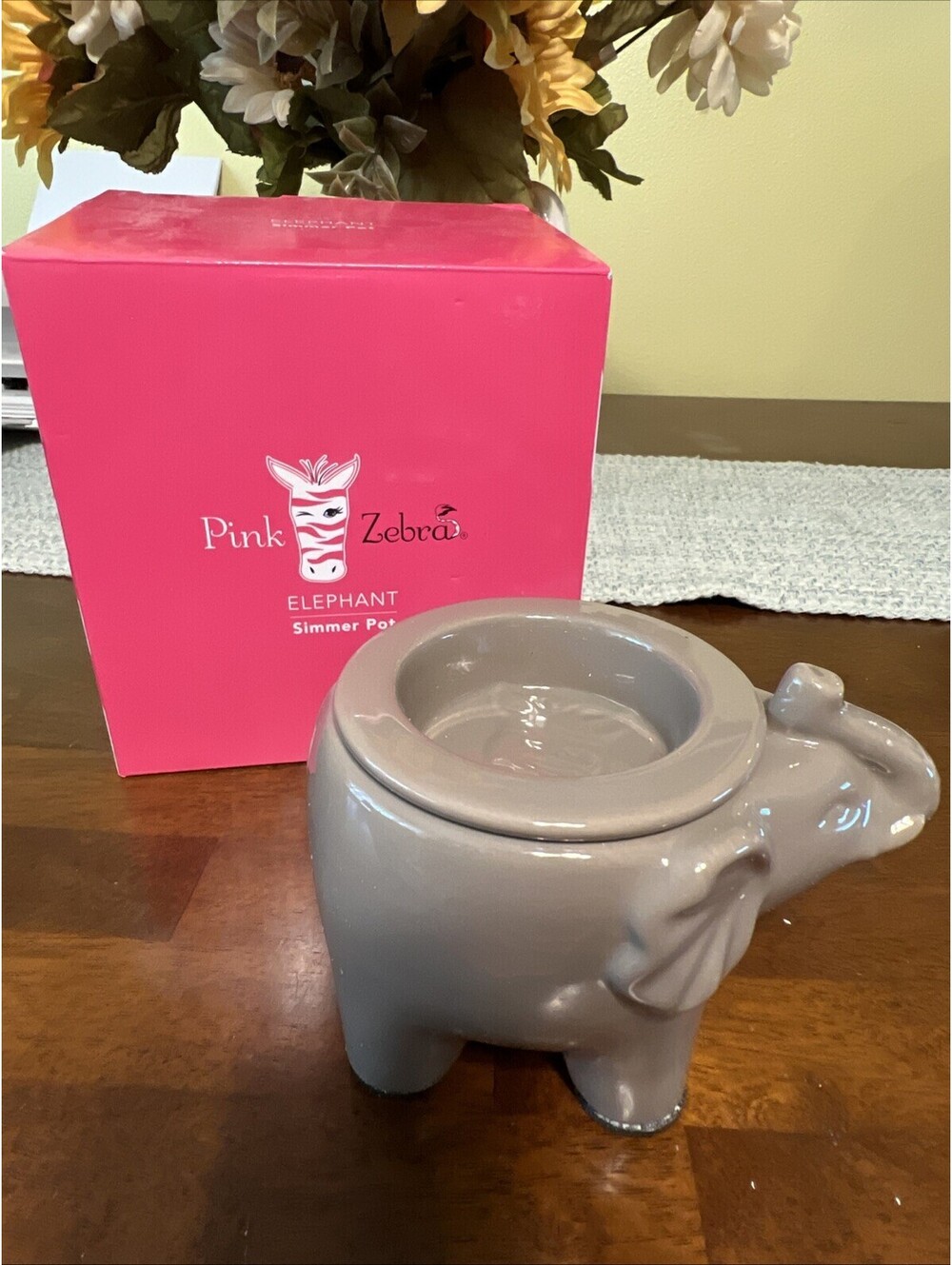 Pink Zebra Elephant Simmer Pot. Brand New. Never Used. Verified Works.